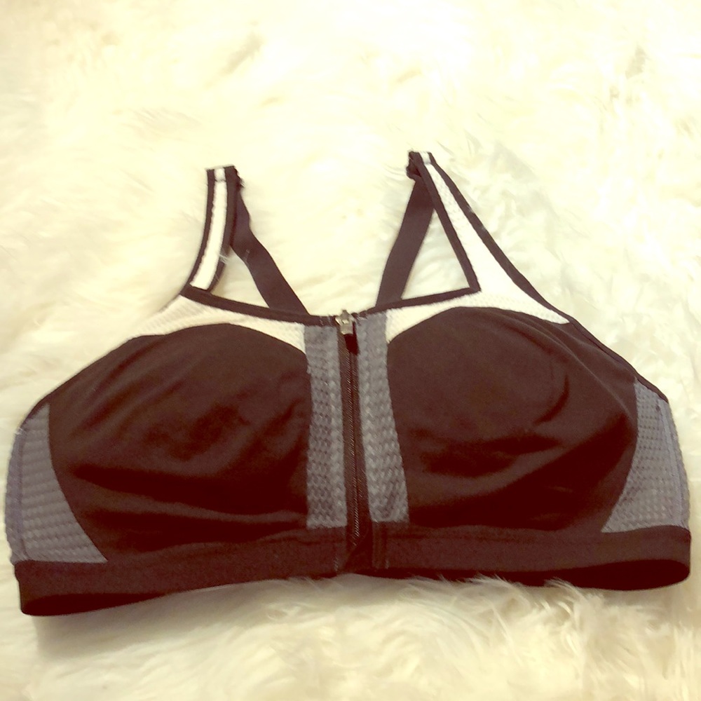 Victoria’s Secret Sports Bra size 38D Front Close